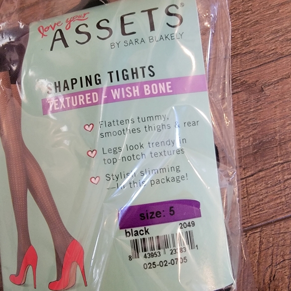 Assets by Spanx Shaping Tights Textured Wish Bone Black Size 5 (220-265 lbs) NEW - Picture 3 of 8